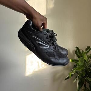 Vintage Dr Scholls women’s black gorpcore sneakers size 9.5